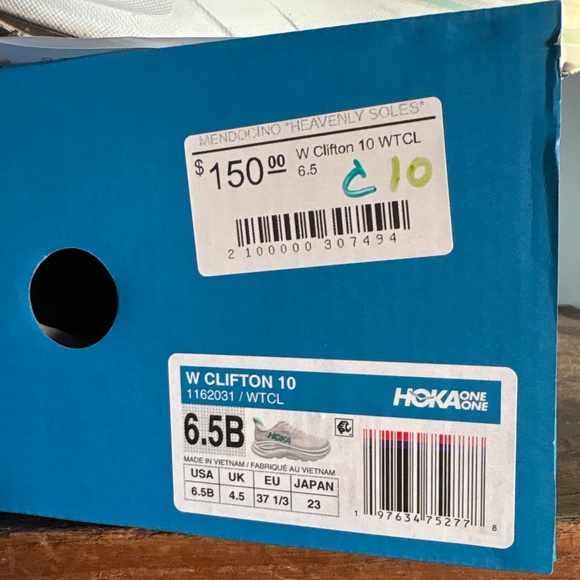 Hoka Clifton 10 white/cielo, NEW, 6.5 B -fits like 7, worn twice - Picture 6 of 8